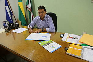 prefeito_de_barra_do_bugres_mt___julio_florindo__1__62229