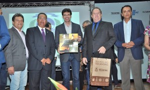Governador Carlesse solicita apoio ao Ministro do Turismo para asfaltar acesso ao Jalapao