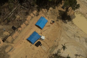 Illegal Mining in Munduruku Indigenous Land in Brazil Mineradores ilegais assolam a Terra Indígena Munduruku